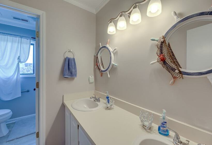 Atlantic Beach Home By Fort Macon State Park