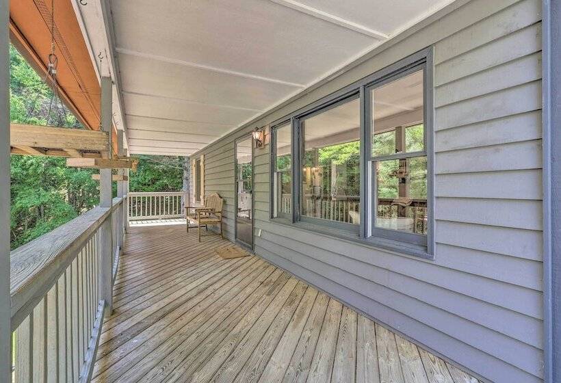 Boone Hideaway W/ Deck, Grill & Forest Views!