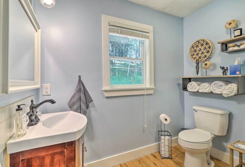 Boone Hideaway W/ Deck, Grill & Forest Views!