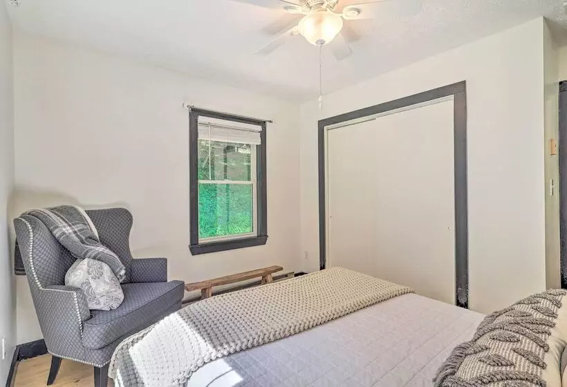 Boone Hideaway W/ Deck, Grill & Forest Views!