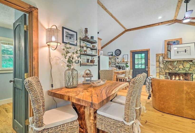 Boone Hideaway W/ Deck, Grill & Forest Views!