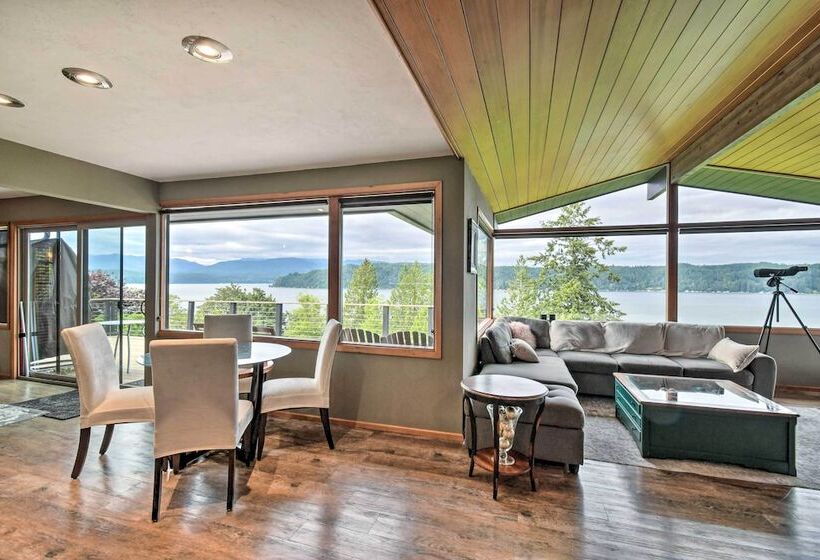 Bright & Airy Home W/ Sweeping View + Hot Tub