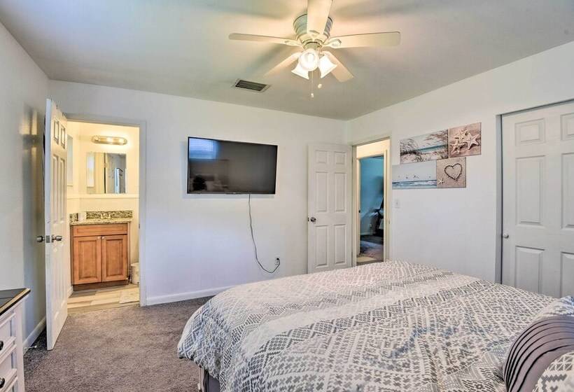 Bright Ruskin Home < 2 Mi To Beach & Marina!