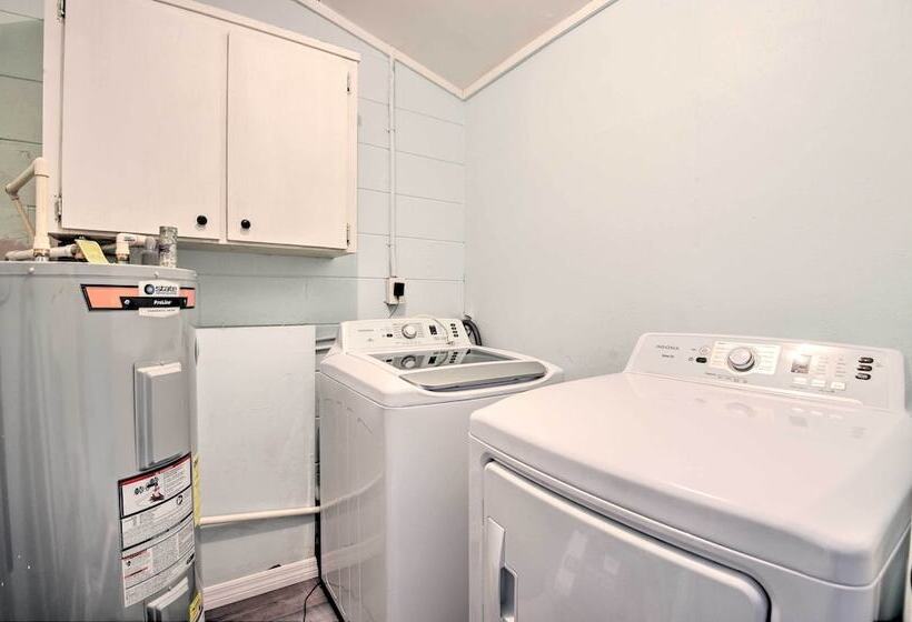 Bright Ruskin Home < 2 Mi To Beach & Marina!