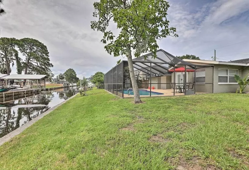 Bright Ruskin Home < 2 Mi To Beach & Marina!