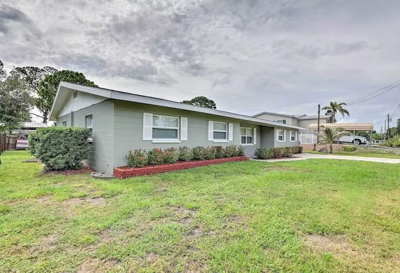 Bright Ruskin Home < 2 Mi To Beach & Marina!