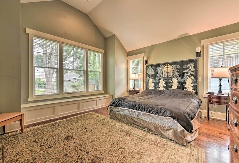 2 Mi To Dtwn: Home In Noda District Near Unc!