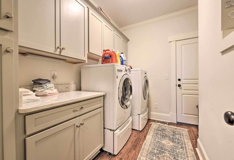 2 Mi To Dtwn: Home In Noda District Near Unc!