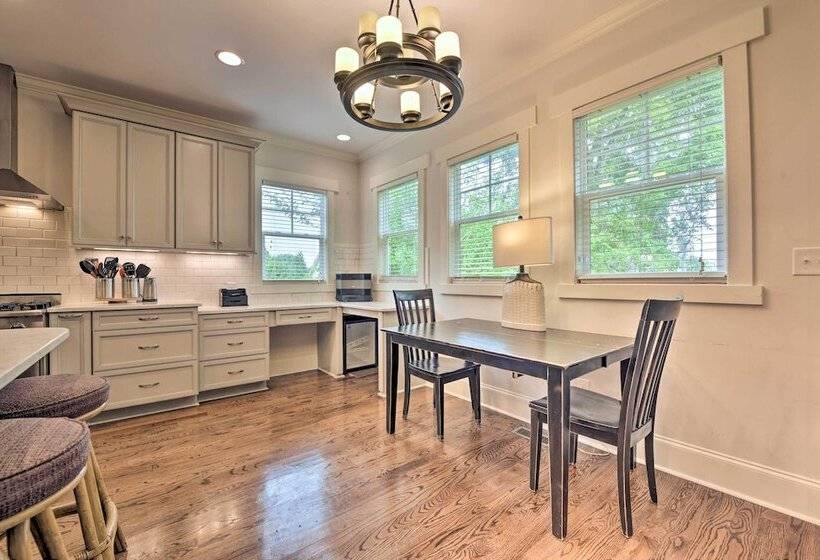 2 Mi To Dtwn: Home In Noda District Near Unc!