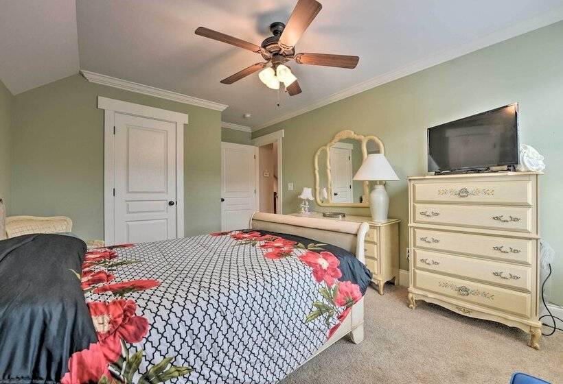 2 Mi To Dtwn: Home In Noda District Near Unc!