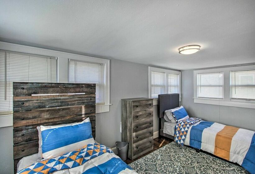 Charming Kansas City Home 3 Mi To Zoo!