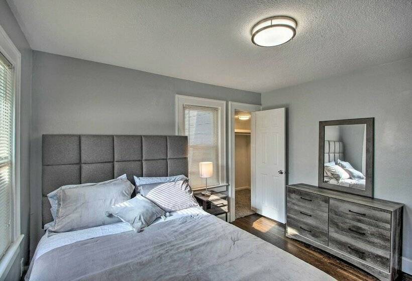 Charming Kansas City Home 3 Mi To Zoo!