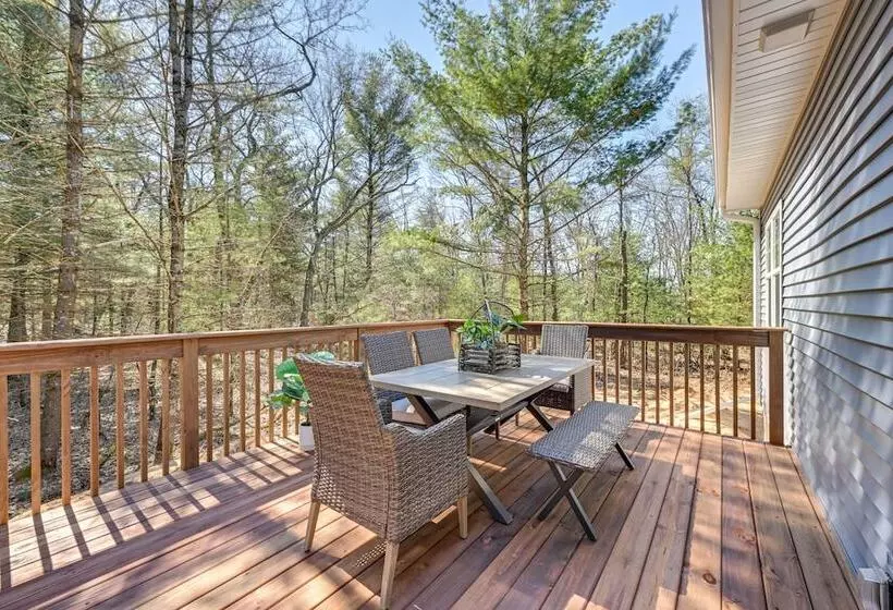 Chic Wisconsin Retreat W/ Deck, Grill & Fire Pit!
