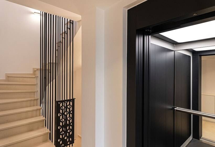 City Hill Luxury Apartments