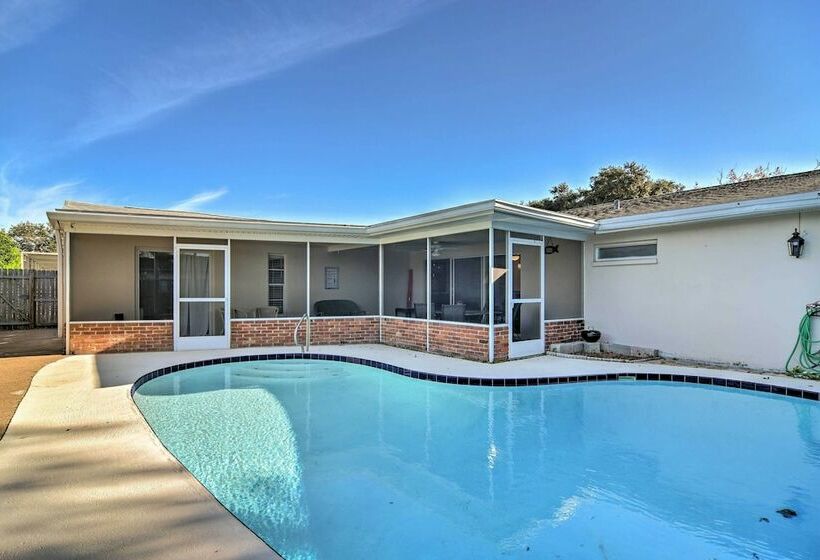 Contemporary Clearwater Home With Private Pool!