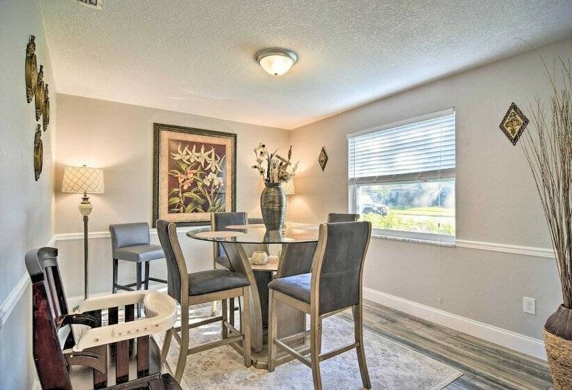 Contemporary Clearwater Home With Private Pool!