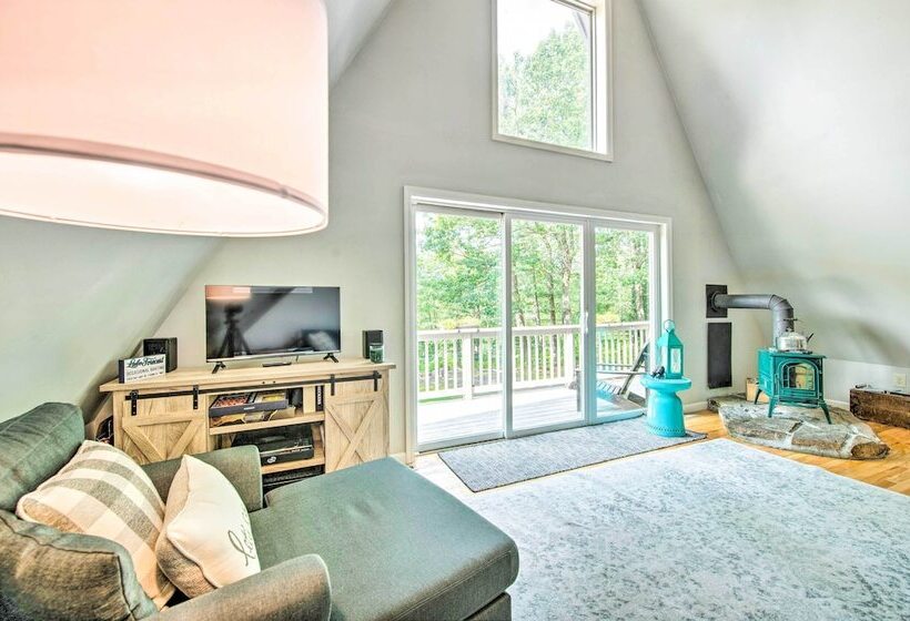 Cozy Northville Home W/ Dock, Lake Access & Views!