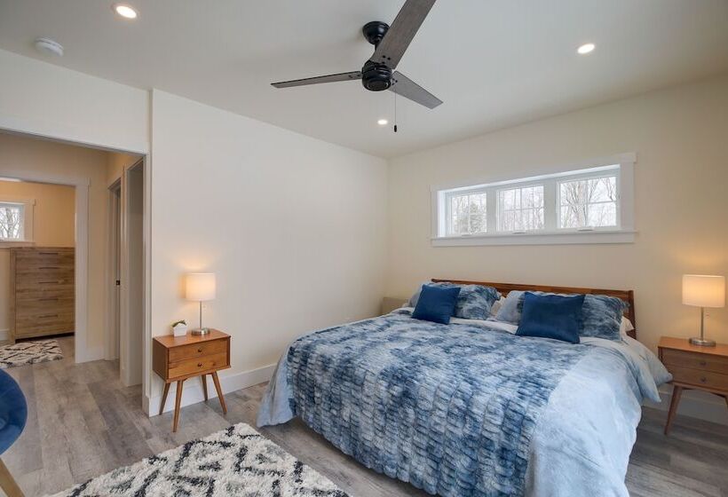 Cozy Vermont Escape   Near Golfing & Skiing!