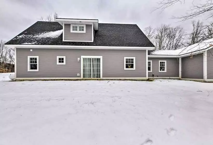 Cozy Vermont Escape   Near Golfing & Skiing!