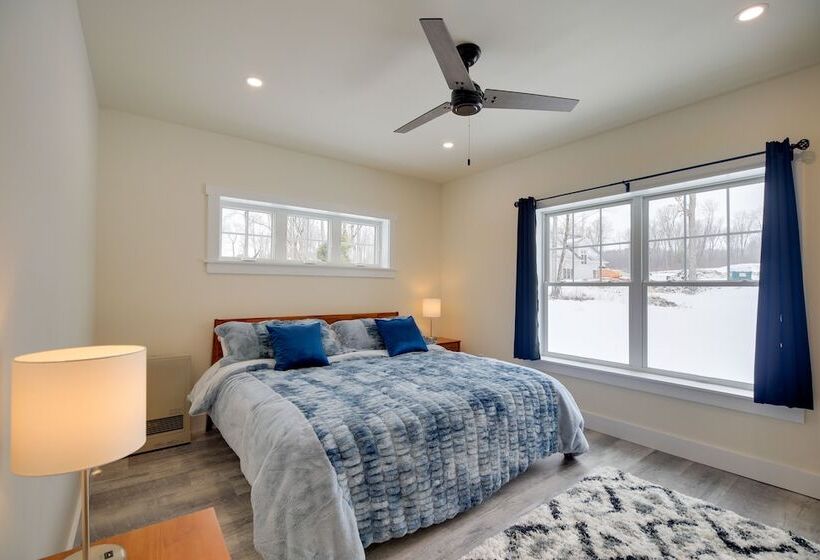 Cozy Vermont Escape   Near Golfing & Skiing!