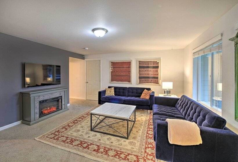 Enumclaw Home 60 Mi To Mount Rainier!