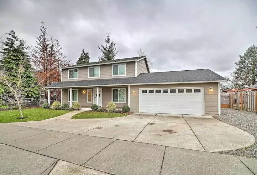 Enumclaw Home 60 Mi To Mount Rainier!