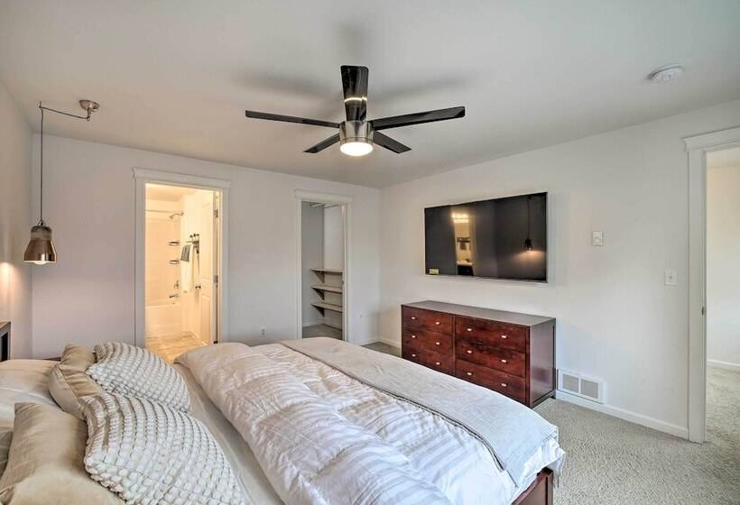 Enumclaw Home 60 Mi To Mount Rainier!