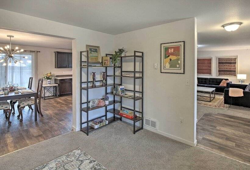 Enumclaw Home 60 Mi To Mount Rainier!