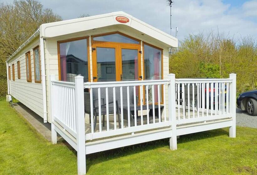 ホテル Camping Pods Sand Le Mere