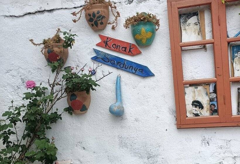 Hotel Sardunya Konak