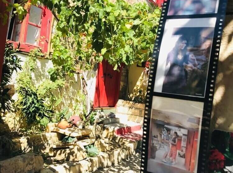 Hotel Sardunya Konak