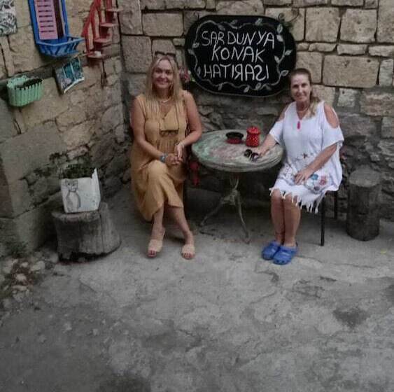 Hotel Sardunya Konak