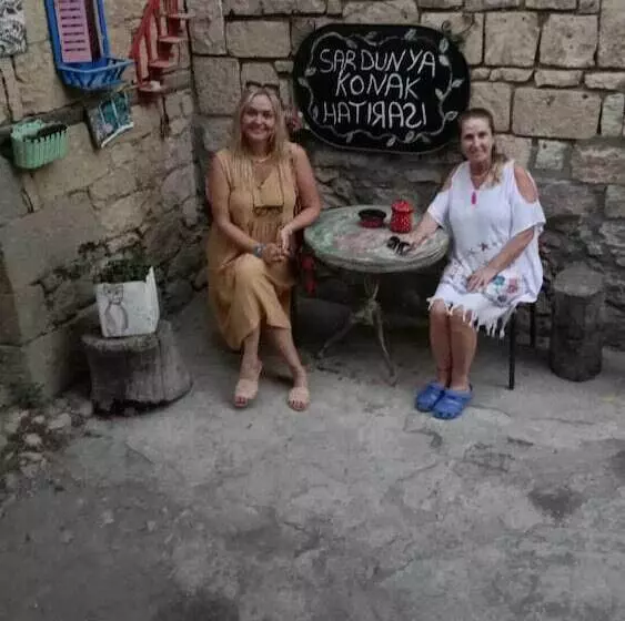 ホテル Sardunya Konak