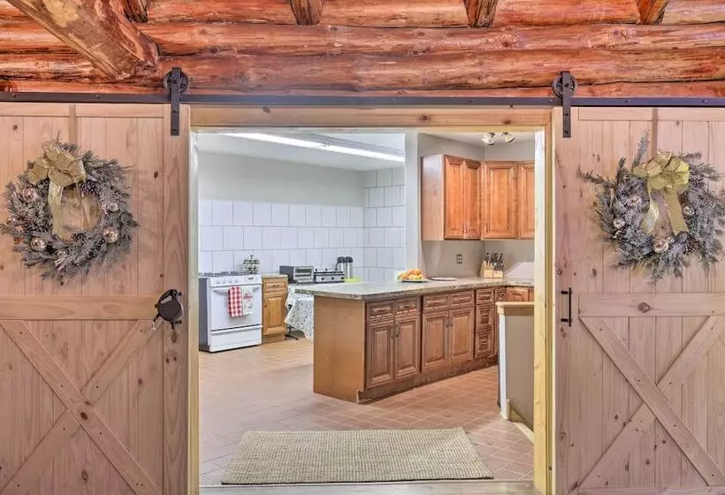 Ironwood  Superior Home  ~ 4 Mi To Big Powderhorn!