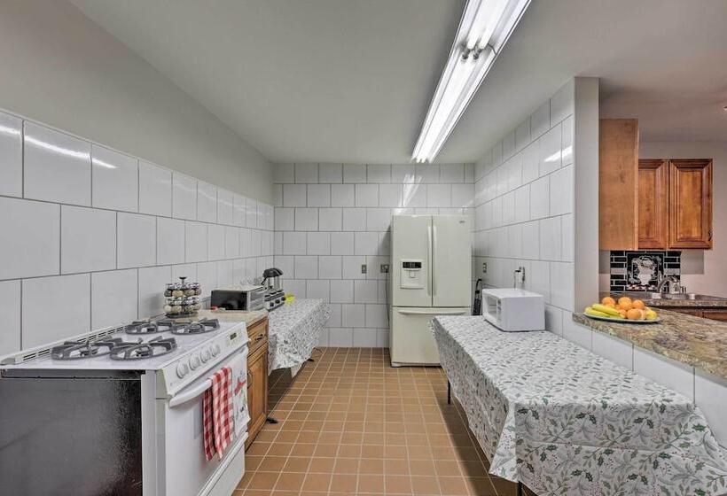 Ironwood Superior Home ~ 4 Mi To Big Powderhorn!