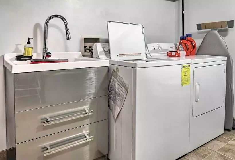 Ironwood  Superior Home  ~ 4 Mi To Big Powderhorn!