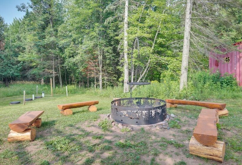 Ironwood Superior Home ~ 4 Mi To Big Powderhorn!