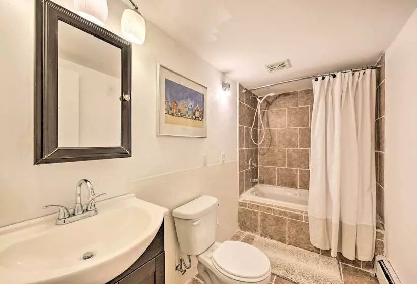 Island Park Couple S Escape ~ 1 Mi To Beach!