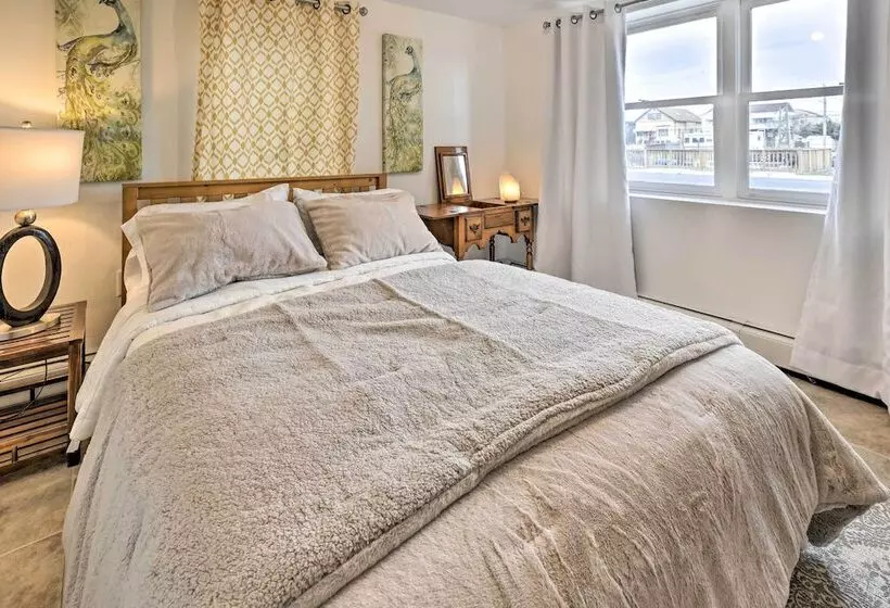 Island Park Couple S Escape ~ 1 Mi To Beach!