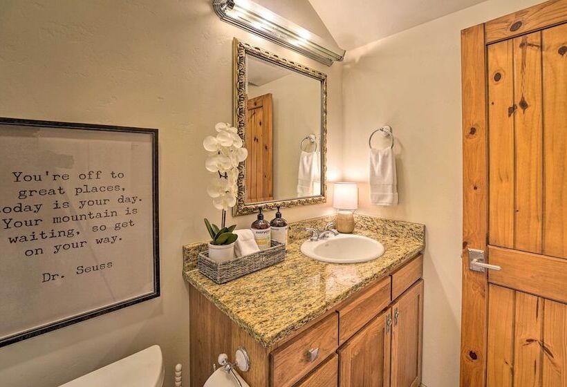 Ketchum Couple S Retreat: 1 Mi To Sun Valley!