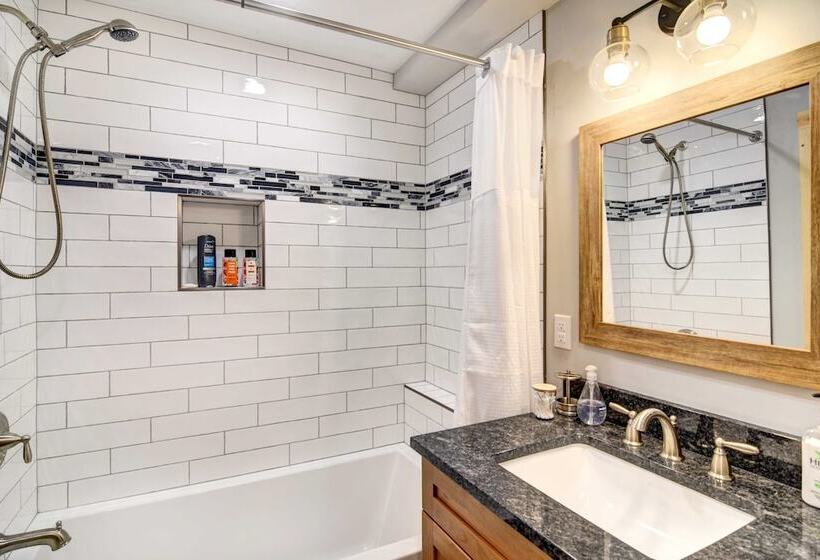 Hot Tub & Mtn Views: Waterfront Grand Lake Cabin!