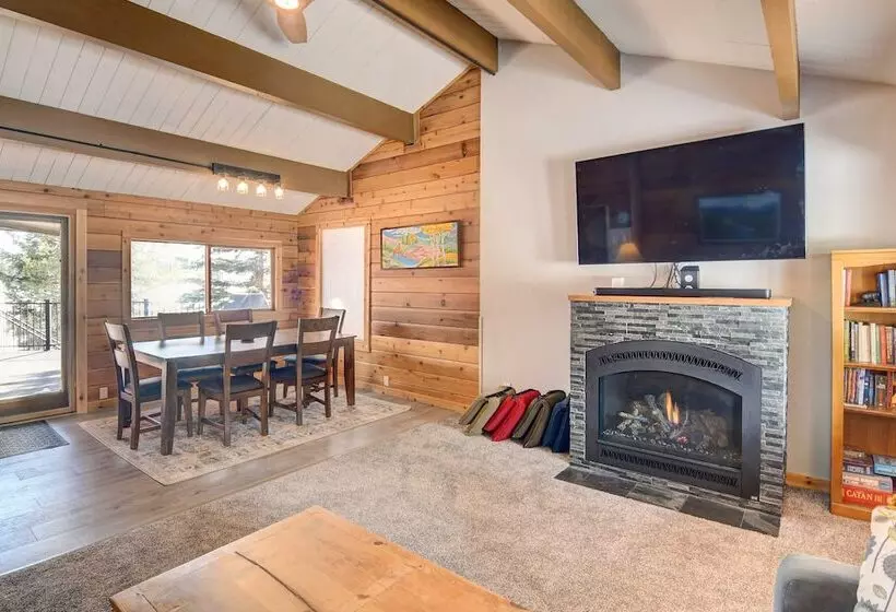 Hot Tub & Mtn Views: Waterfront Grand Lake Cabin!