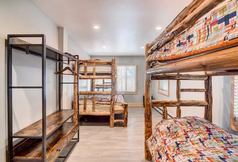 Hot Tub & Mtn Views: Waterfront Grand Lake Cabin!