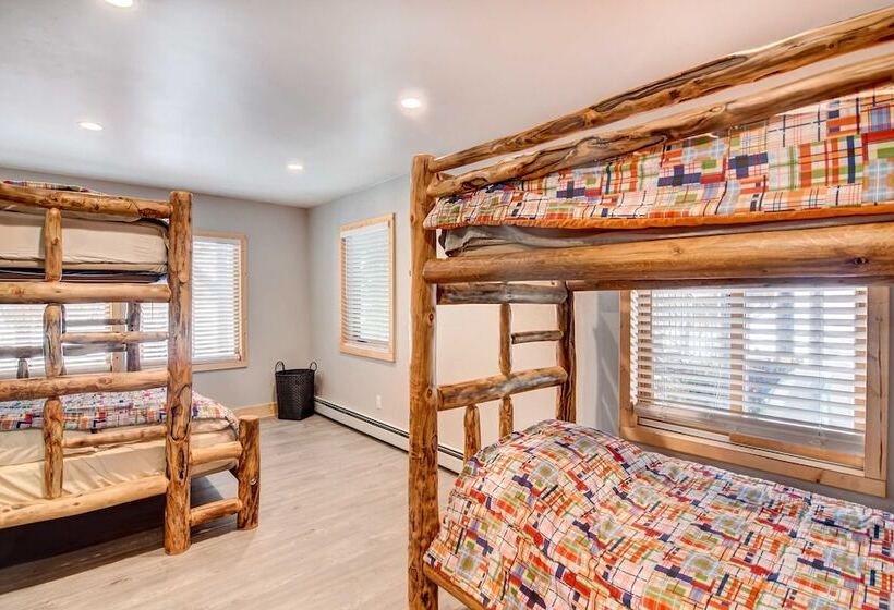 Hot Tub & Mtn Views: Waterfront Grand Lake Cabin!