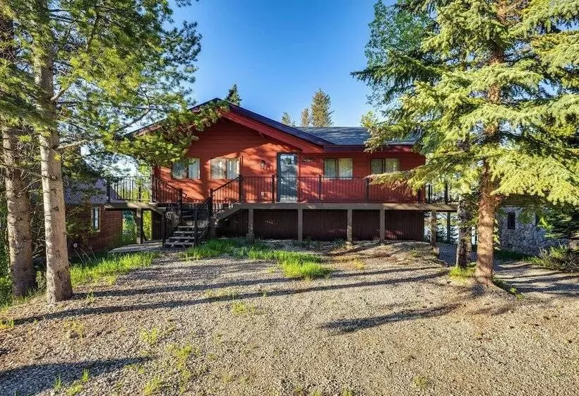 Hot Tub & Mtn Views: Waterfront Grand Lake Cabin!