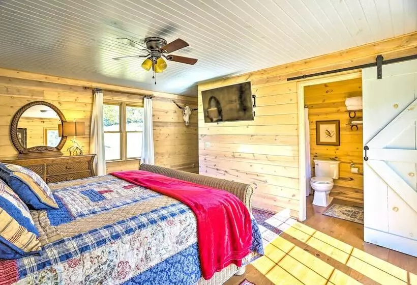 Lovely Pet Friendly Flat Rock Cabin From 1905