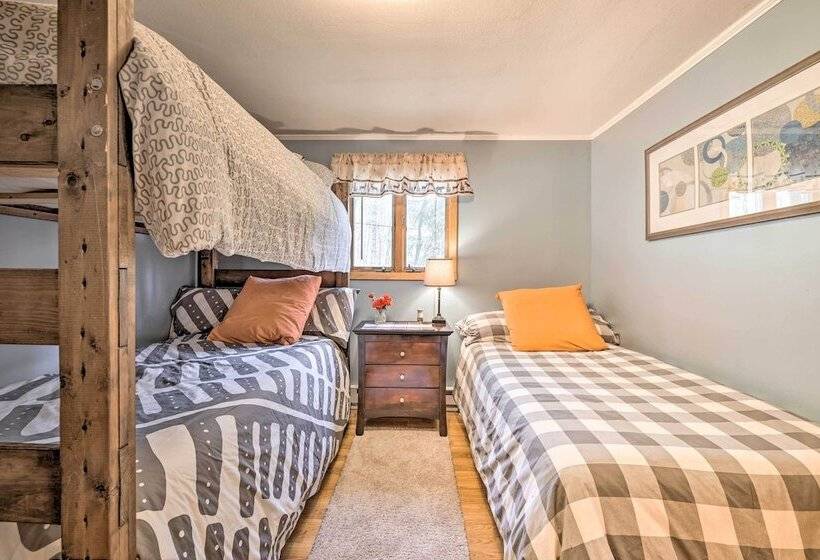 Pocono Lake A Frame W/ Pool Access: Walk To Beach!