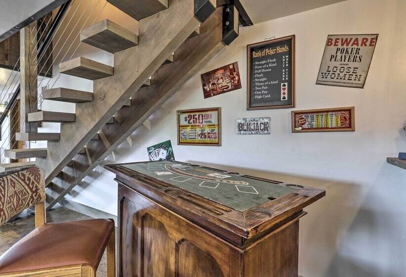 Montrose Barndominium On 7 Acres With Views!