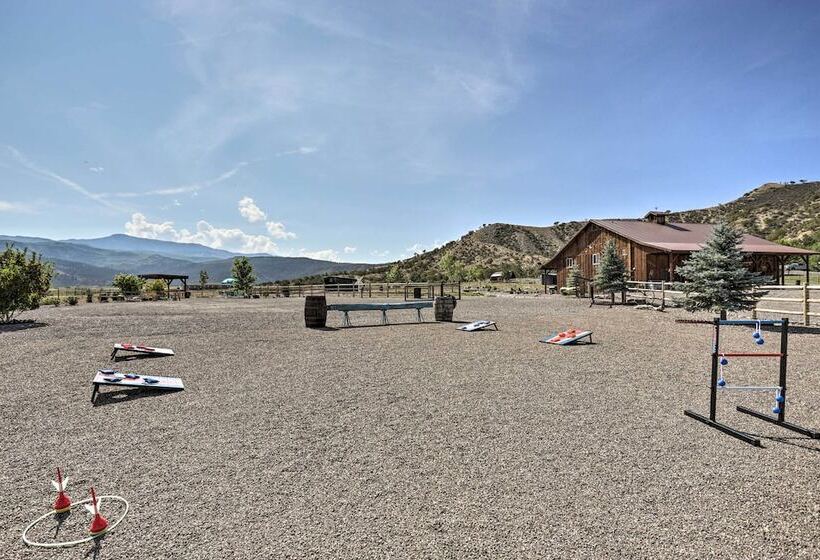 Montrose Barndominium On 7 Acres With Views!