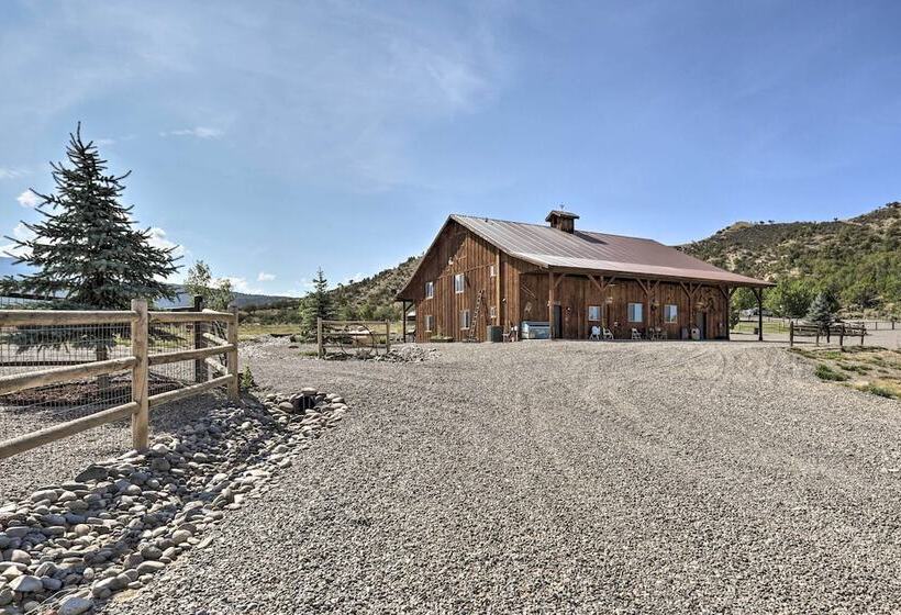 Montrose Barndominium On 7 Acres With Views!